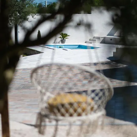 Poolincluded - M *